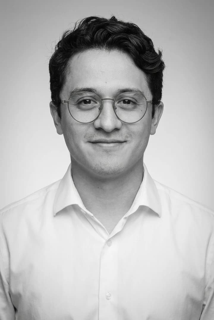 LUXOM team member