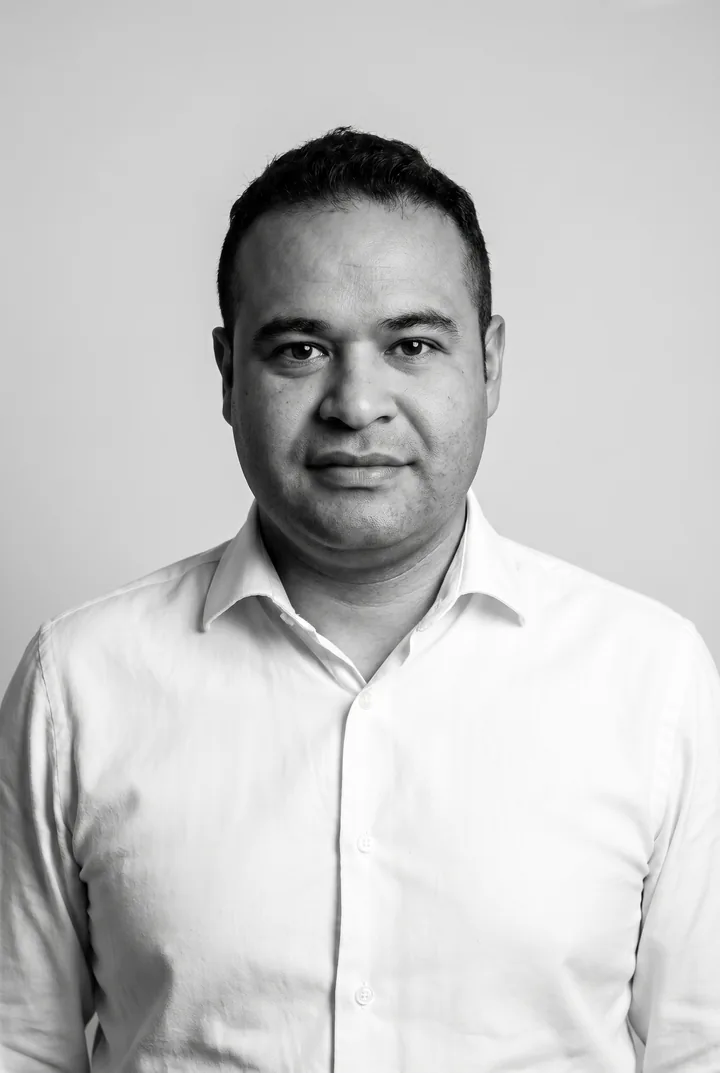 LUXOM team member